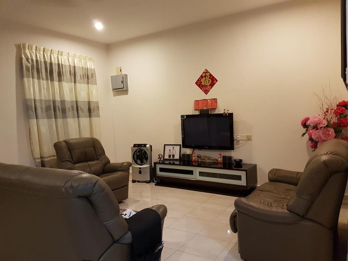 Big Garden Homestay Pantai Remis Exteriör bild