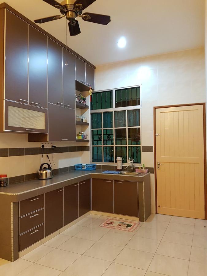 Big Garden Homestay Pantai Remis Exteriör bild